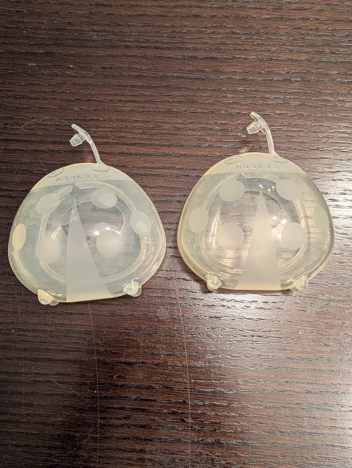 Haakaa Ladybug Wearable Breastmilk Collector (Set of 2) - photo 2