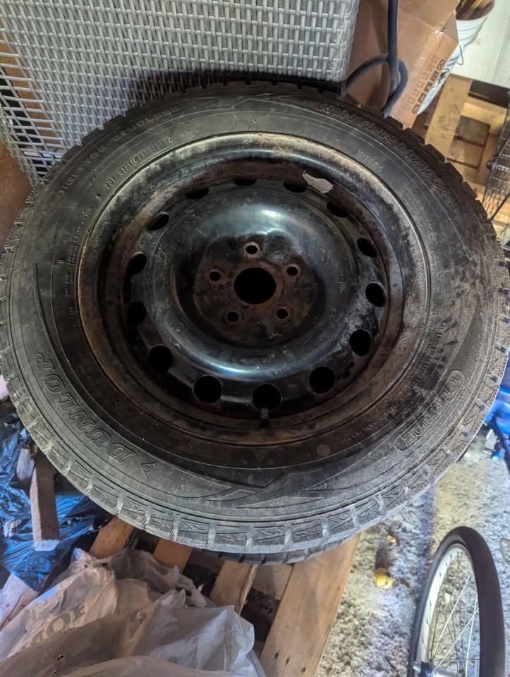 4 Dunlop WinterMaxx 215/60R16 Studless on Steel Rims - photo 2