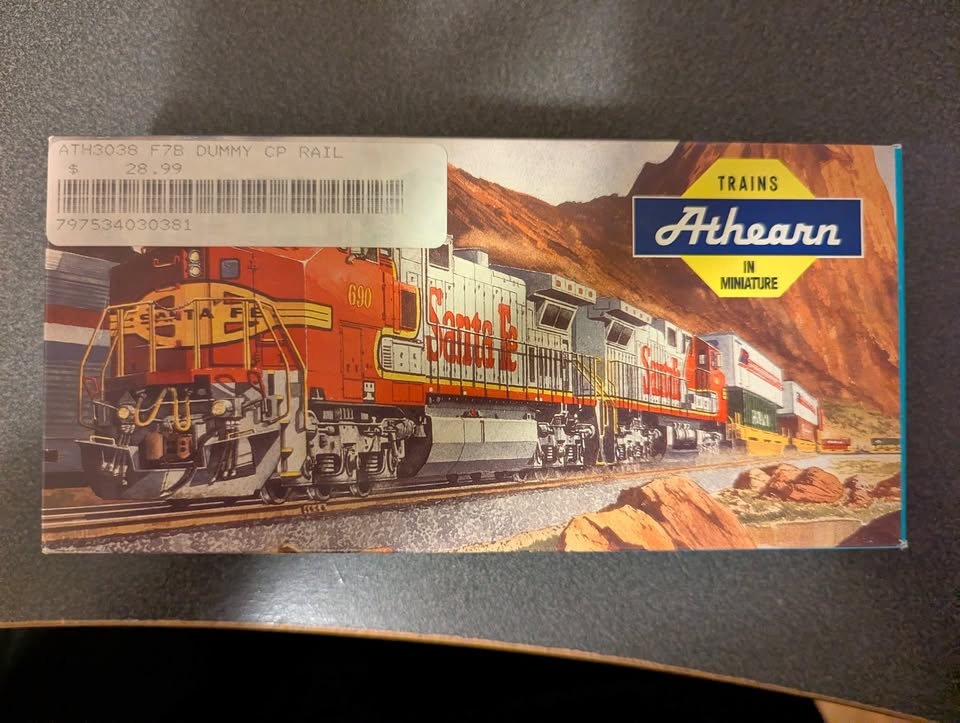 Vintage Athearn F7B Dummy CP Rail HO Scale