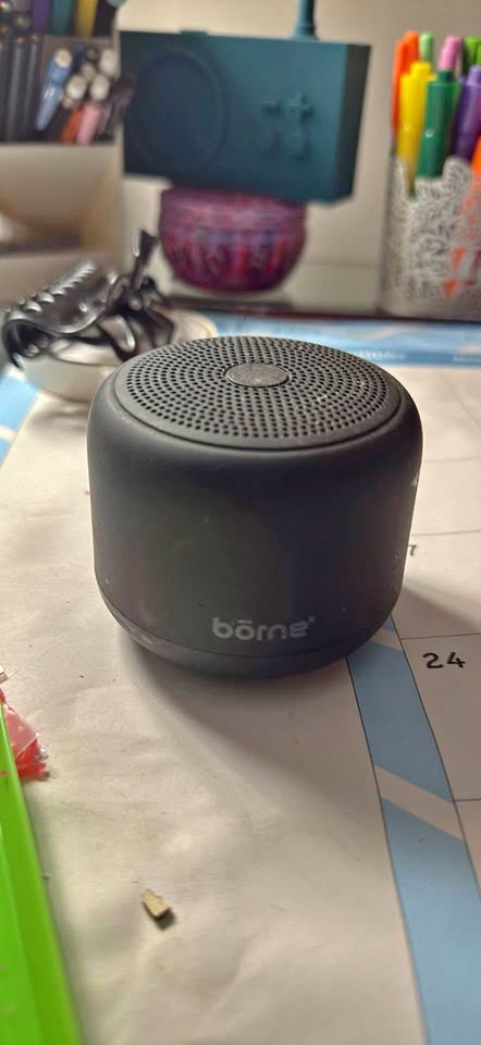 Borne Bluetooth speaker