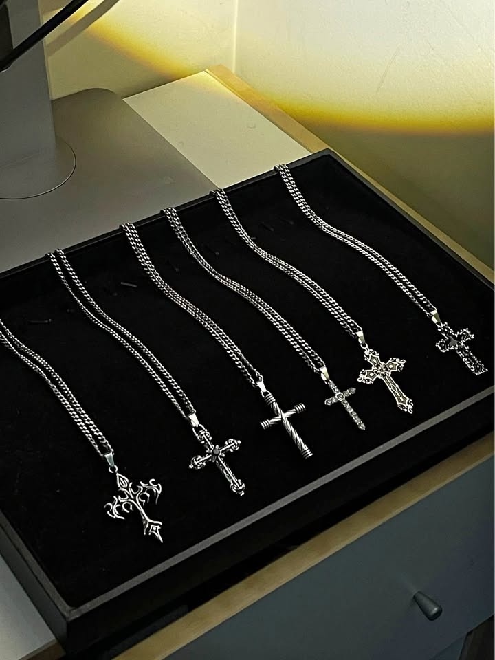 Cross Necklace-Pendant with chain