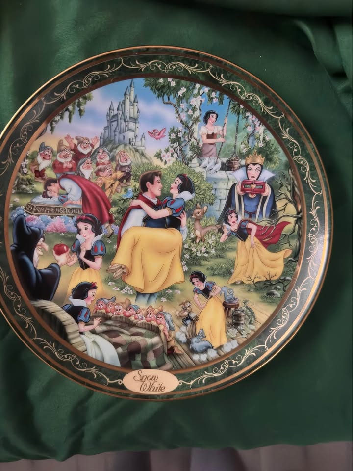 Disney plates - photo 3