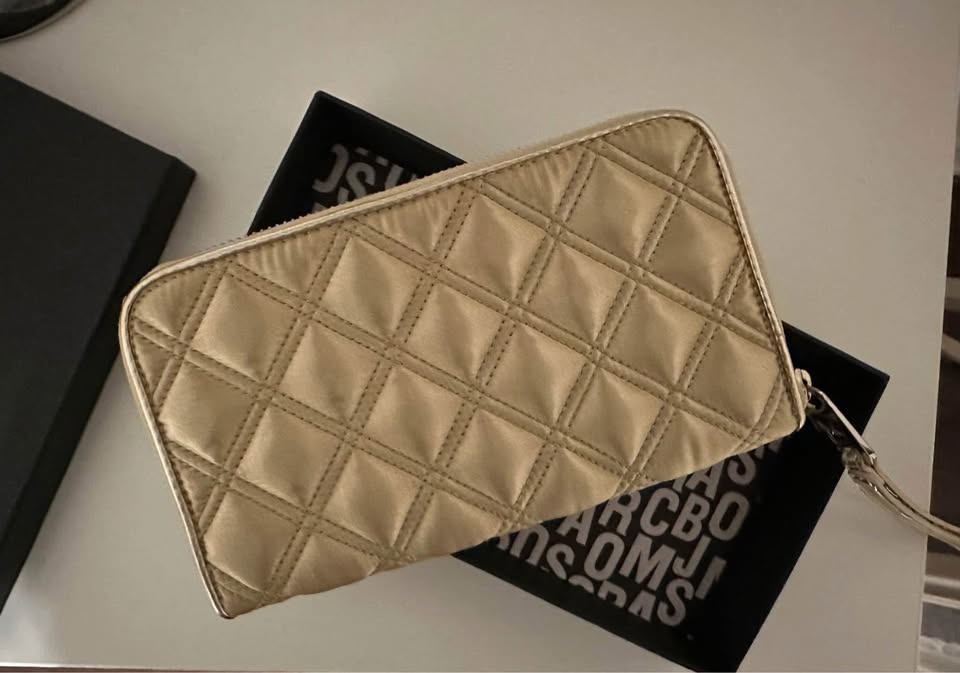 Brand new in Box - Marc Jacob’s Wallet
