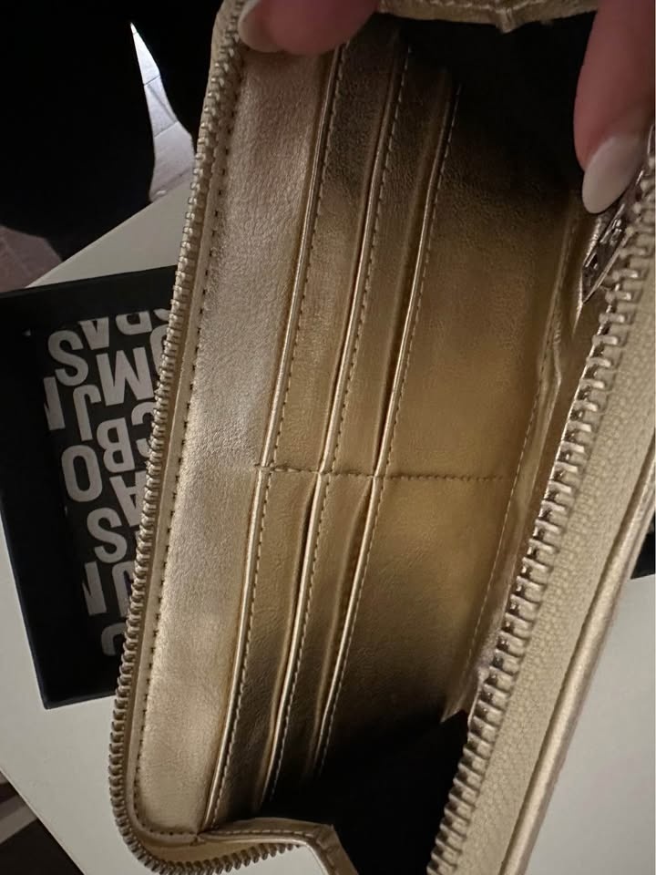Brand new in Box - Marc Jacob’s Wallet - photo 2
