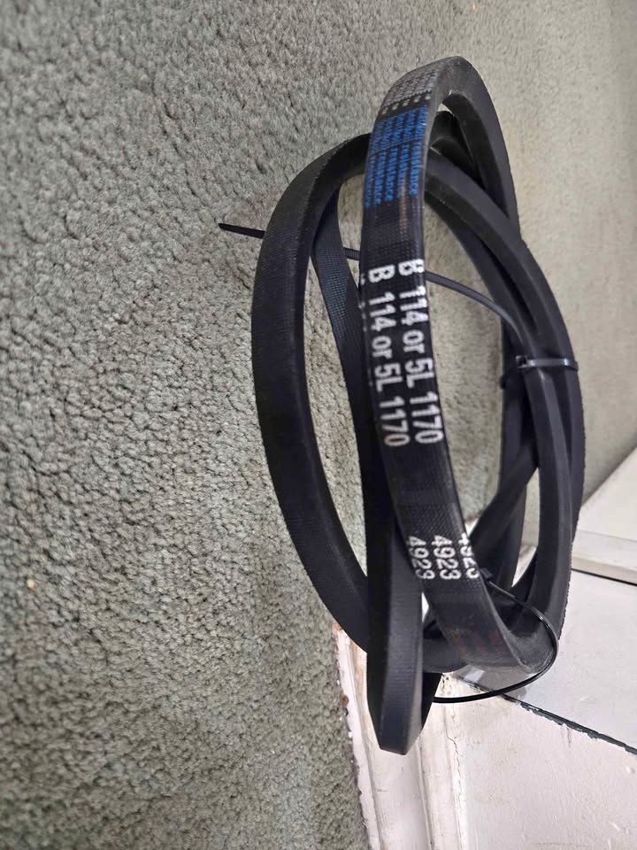 D&D PowerDrive B114/5L1170 V Belt