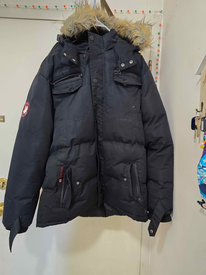 XL Size winter jacket available for sale. - photo 2