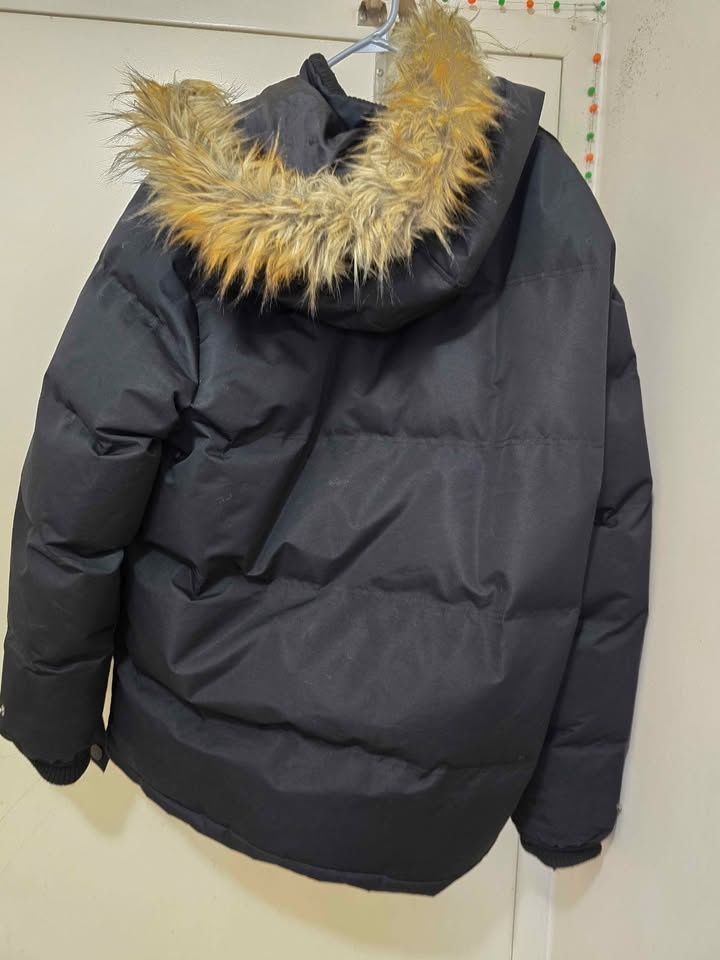 XL Size winter jacket available for sale. - photo 3