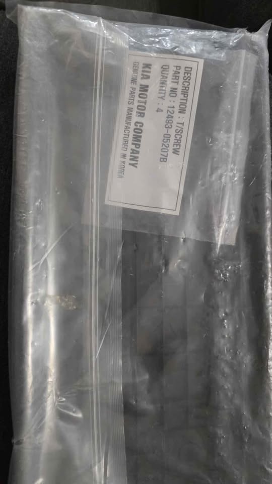 2014-15 Kia Sorento Front Bumper License Molding 86518-1U500 - photo 3
