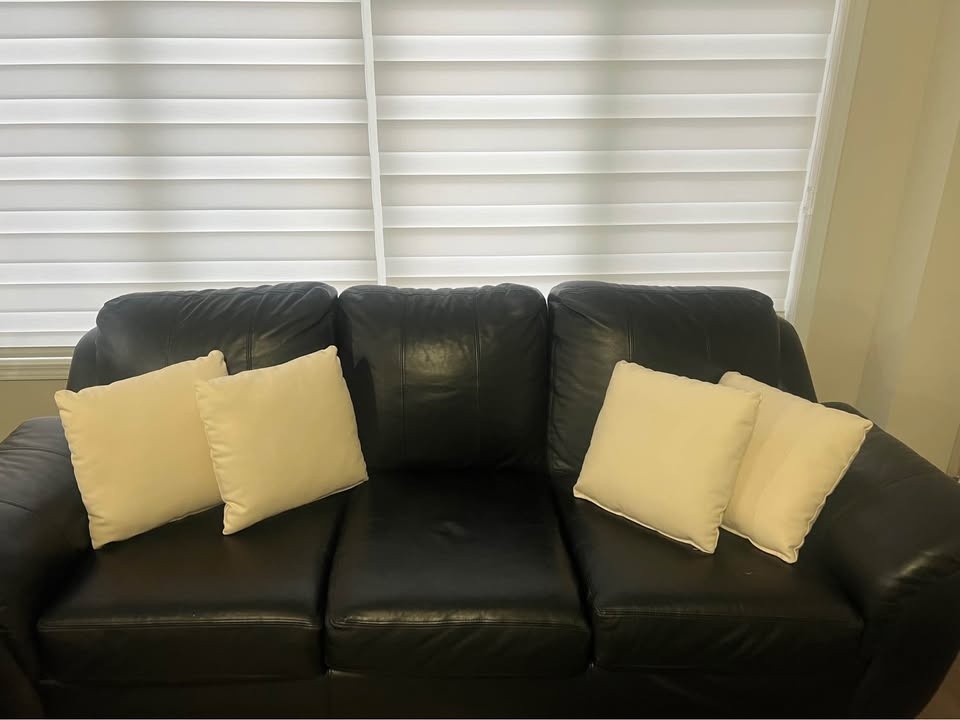 4 White Decor Pillows - photo 3