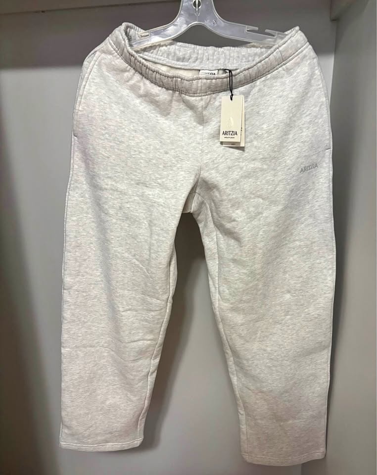 Aritzia Cozy Sweatfleece Mega Straight Sweatpant - Small Tall