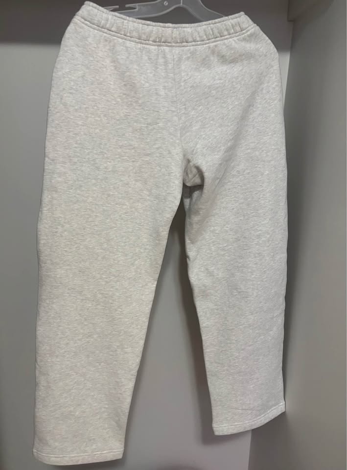 Aritzia Cozy Sweatfleece Mega Straight Sweatpant - Small Tall - photo 2