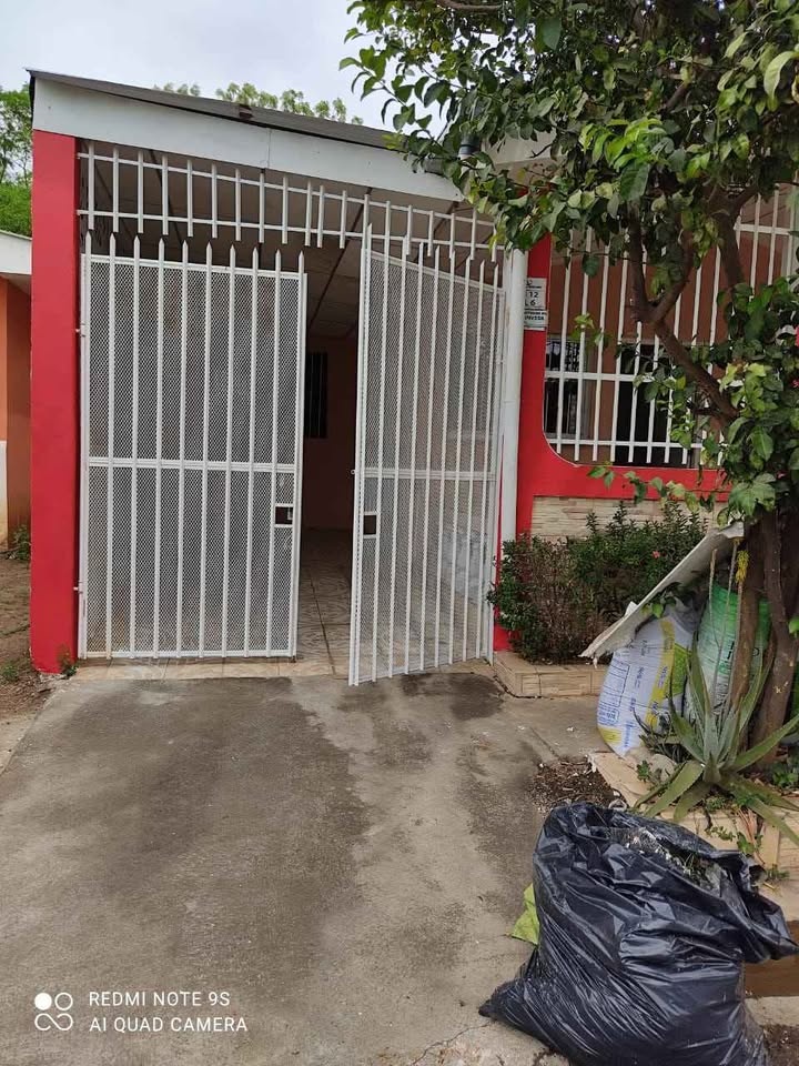 3 Beds 1 Bath - House - photo 2
