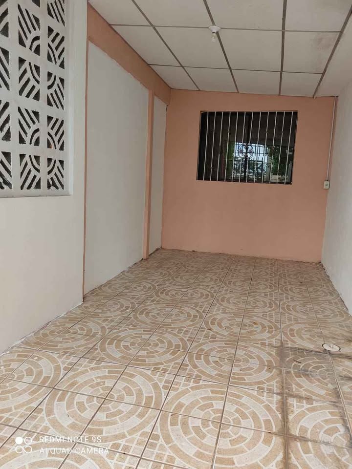 3 Beds 1 Bath - House - photo 5