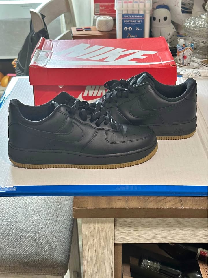 Air Force 1 Black gum