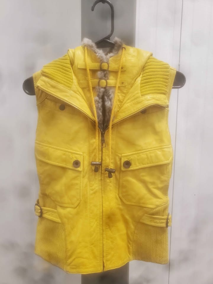 Vegan leather vest - photo 2
