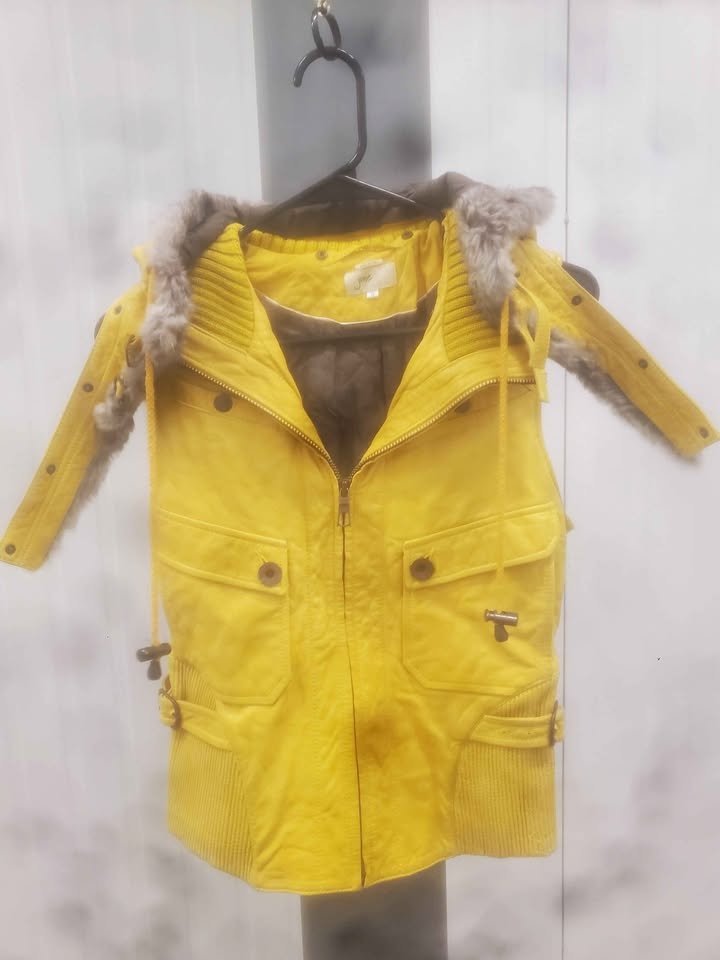 Vegan leather vest - photo 3