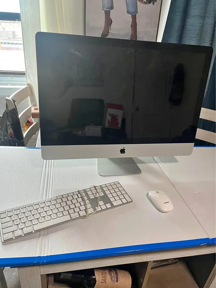 Apple iMac 27” (Mid 2011) - For Parts/Repair thumbnail