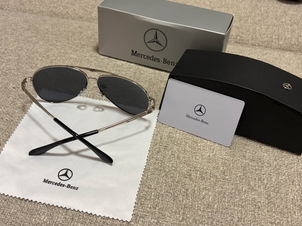 Mercedes-Benz Polarized Sunglasses - Brand New - photo 4