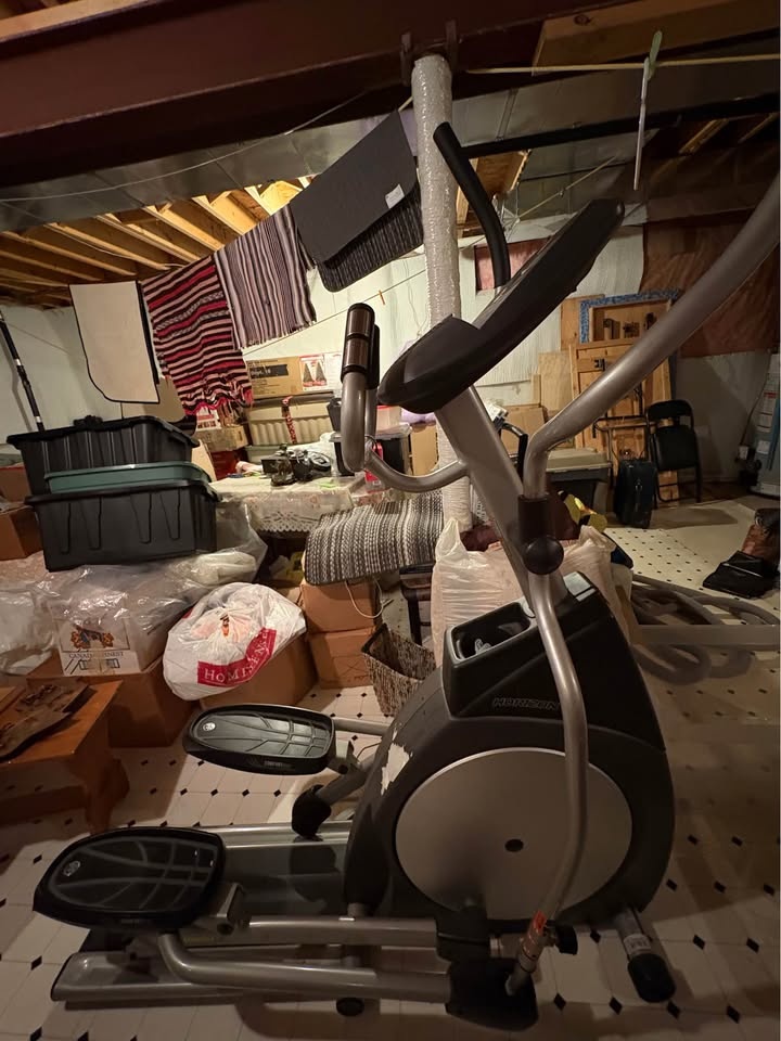 Horizon Fitness CE6.0 Elliptical - photo 2