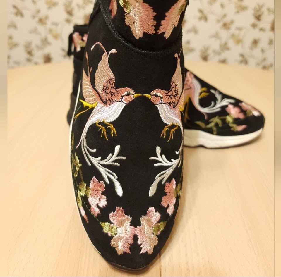 Ash Real Shearling Embroidered Booties – US 9 / EU 40 - photo 2