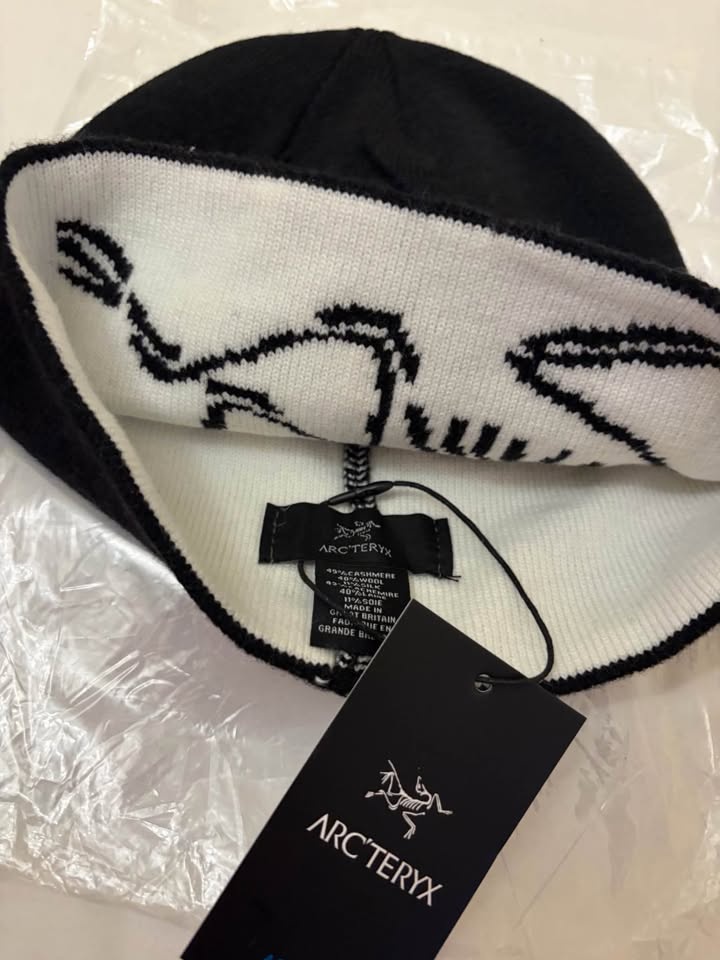 Arc'teryx Beanies - photo 3