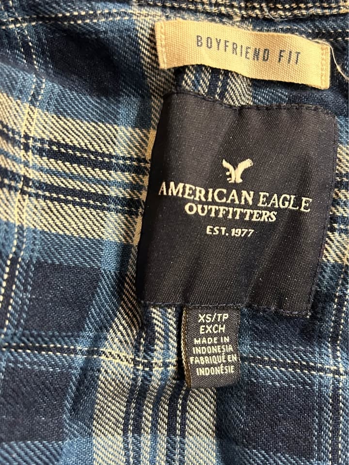 AE Women’s Plaid Flannel Boyfriend Shirt XS - photo 5
