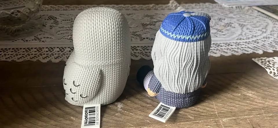 Dumbledore and Hedwig Knitted image indicator(2)