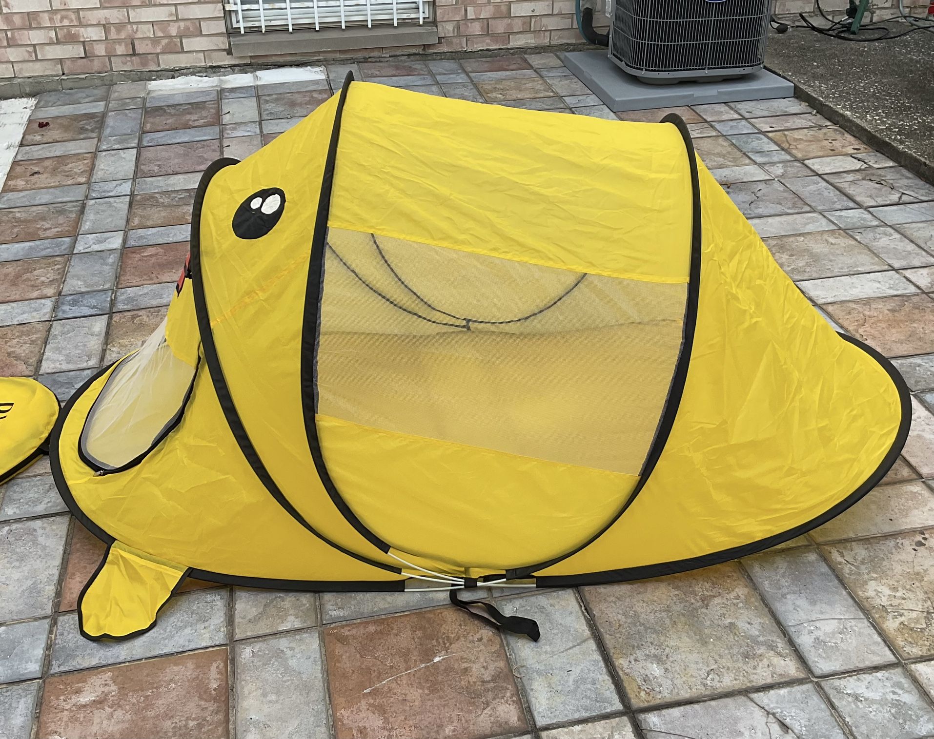 Kids Pop Up Playhouse Tent with Carry Case - New - photo 2