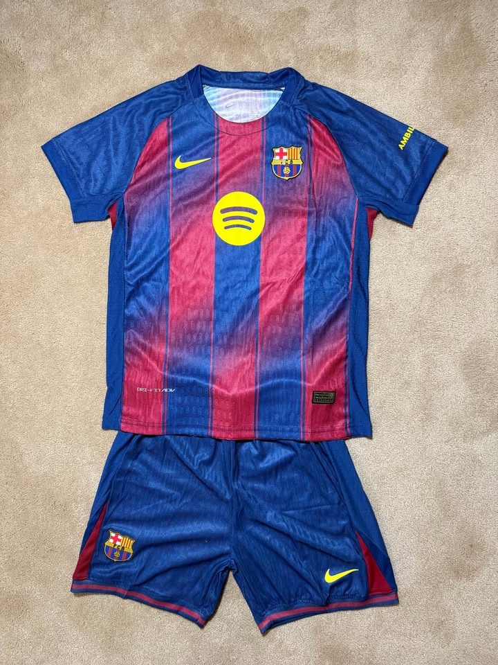 FC Barcelona 25/26 Kids Soccer Kit - Size 28 (12-14 y) - photo 2