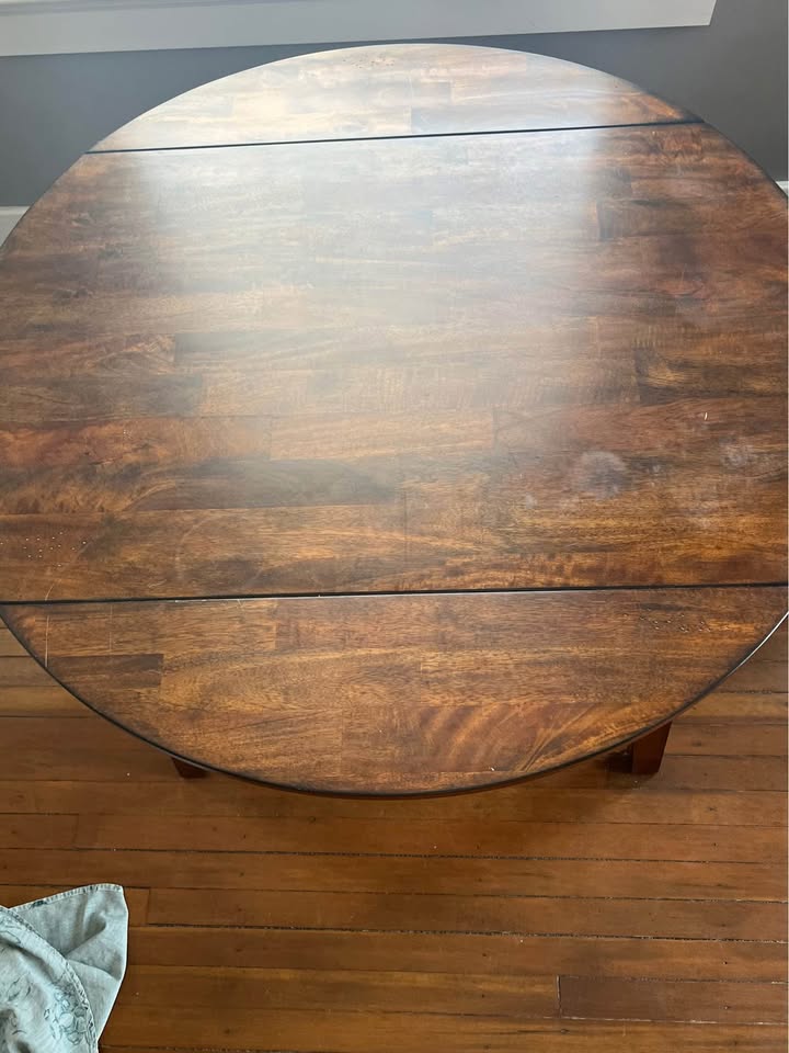 Dining Table - photo 3