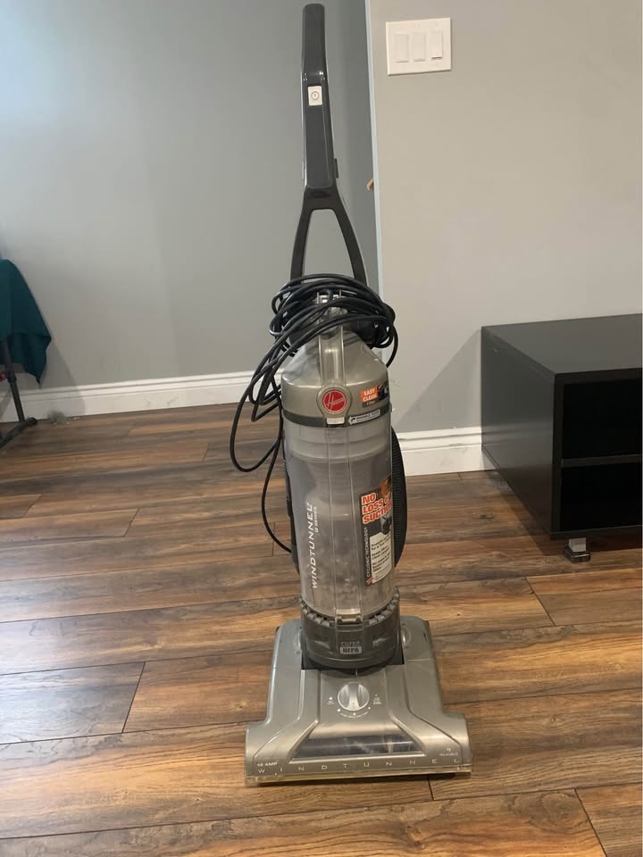 Hoover Vacuum Cleaner - photo 2