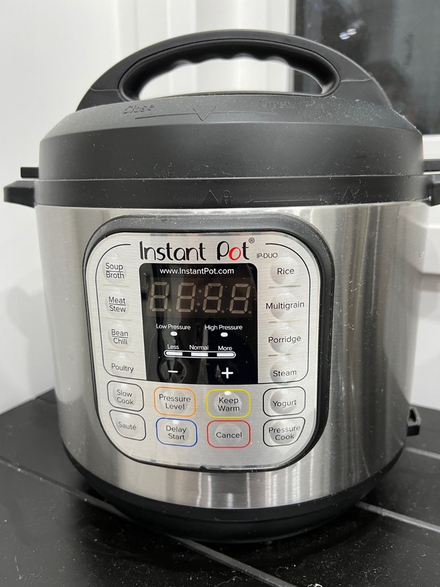 Instant Pot Duo 7-in-1 Electric Pressure Cooker, Slow Cooker