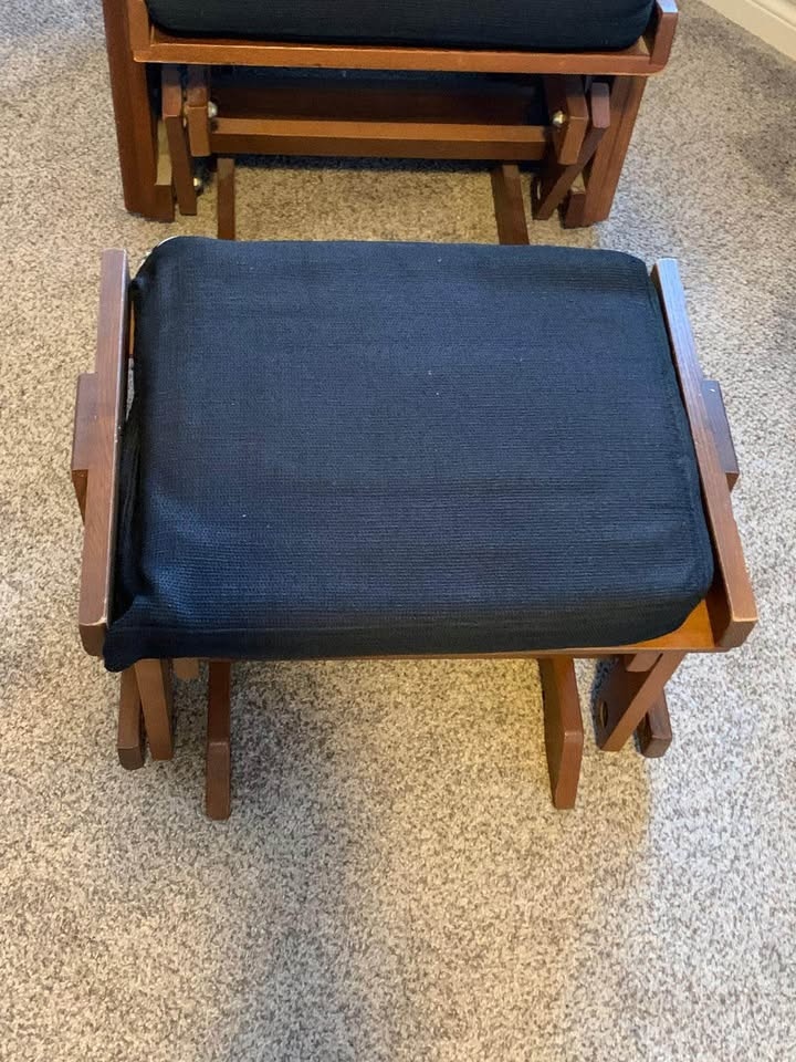 Recliner chair (( moving sale)) - photo 4