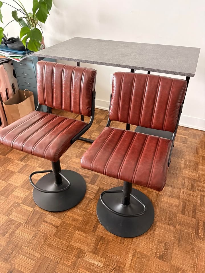 Bar height Table and Chairs - photo 5