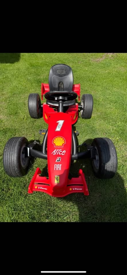 Berg Ferrari F1 Pedal Go-kart - photo 2