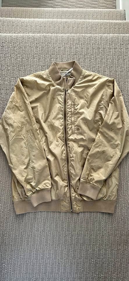 Fingercross light bomber in beige