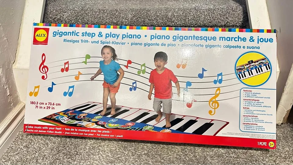 Play piano thumbnail