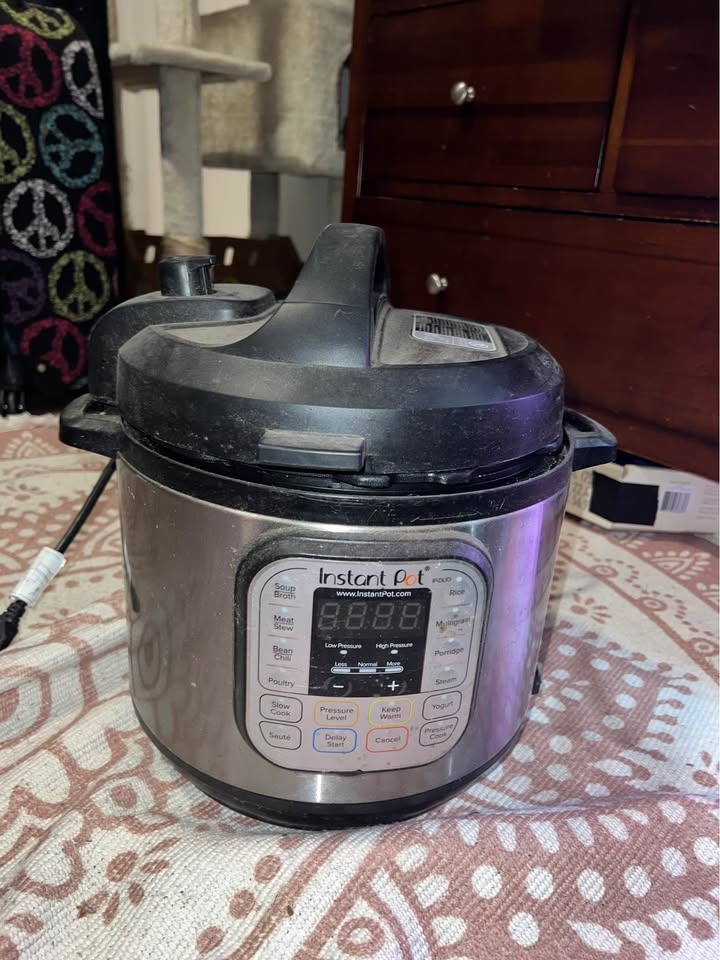 Instant Pot Duo – 6QT (Medium Size) - photo 2