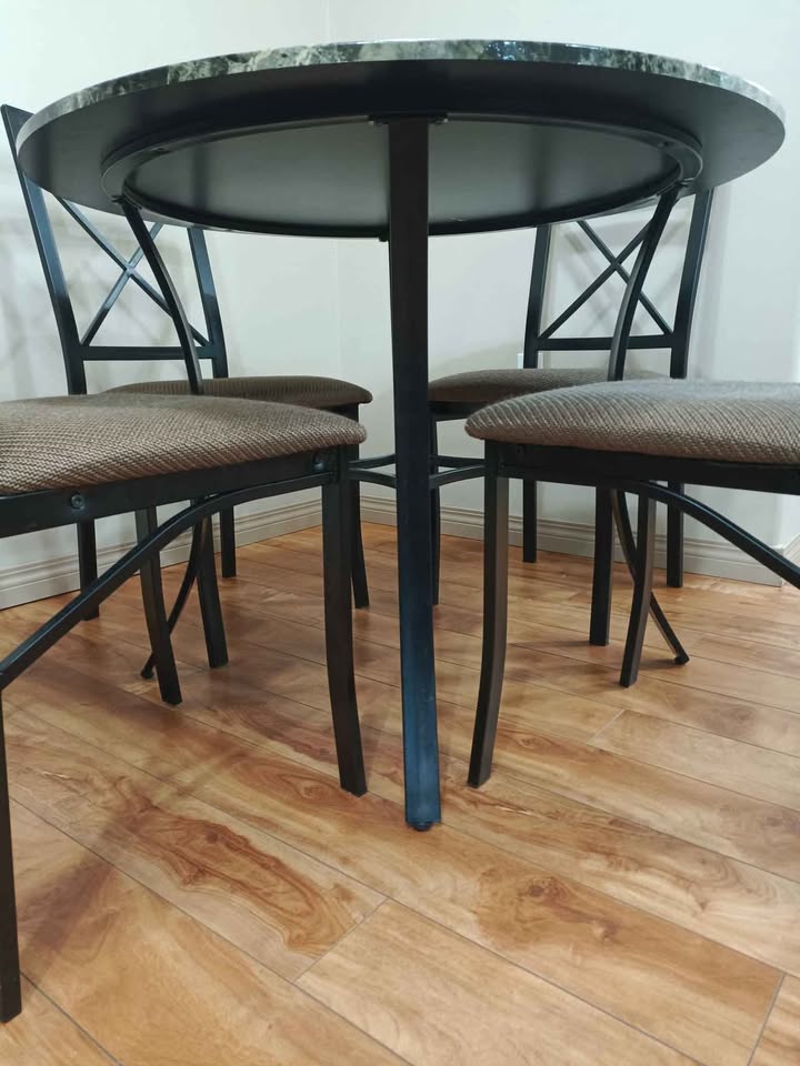 Dining Table with 4 Chairs - photo 3