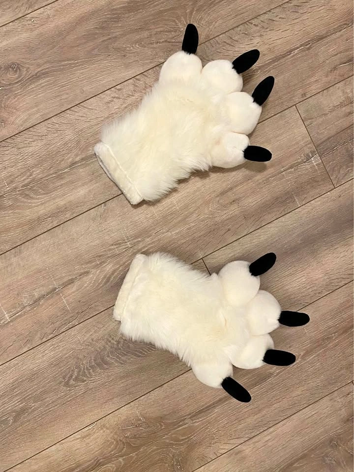 Handpaws, Fursuit