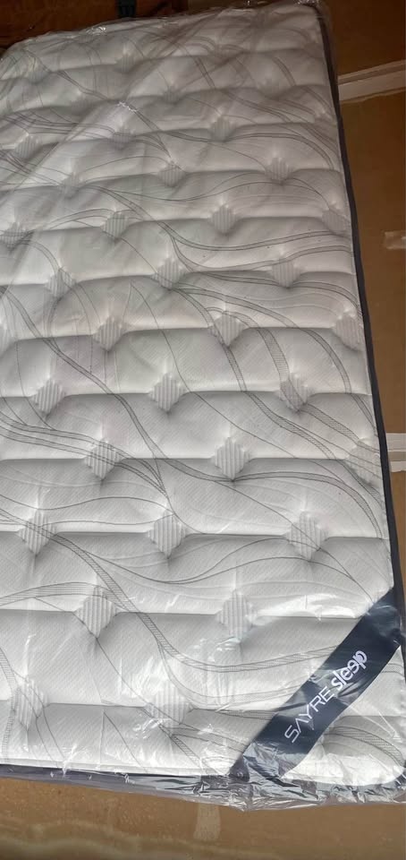 Like New Sayre Hybrid Queen Mattress