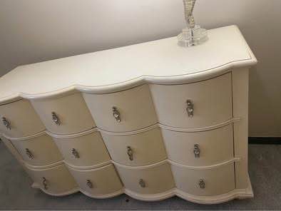Solid Wood quality Dresser with Crystal Pulls - photo 5