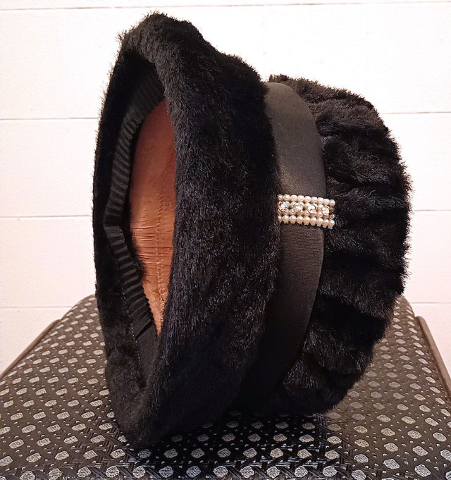 Faux Fur Vintage Cloche Hat - SM - photo 2
