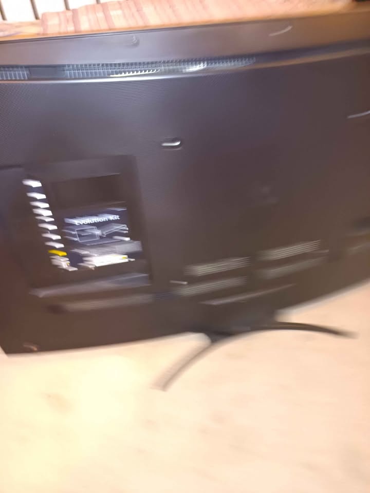 65" Samsung Curved TV No Display - UN65H8000AFXZC - Parts/Repair - photo 2