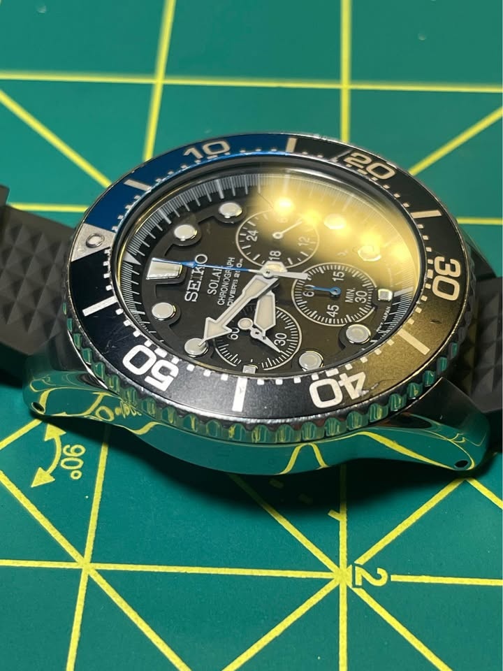Seiko SSC017 Solar Chronograph Dive Watch - photo 2