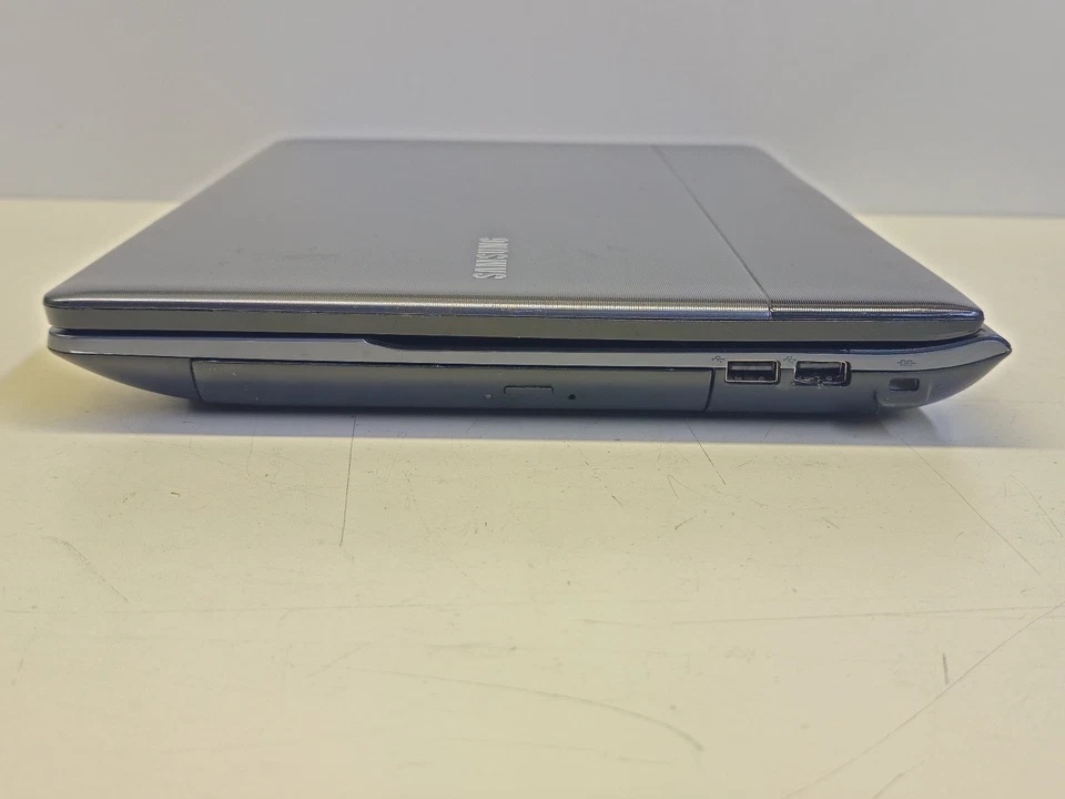 SAMSUNG NP300E5E i5-3230M Laptop - photo 3