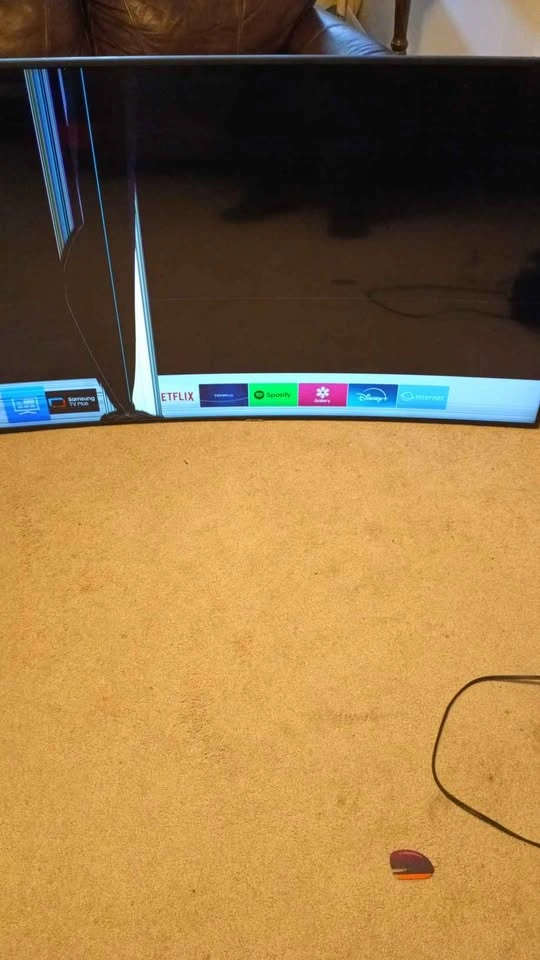 Samsung 65" Curved TV UN65NU7300F For Parts/Repair - photo 2
