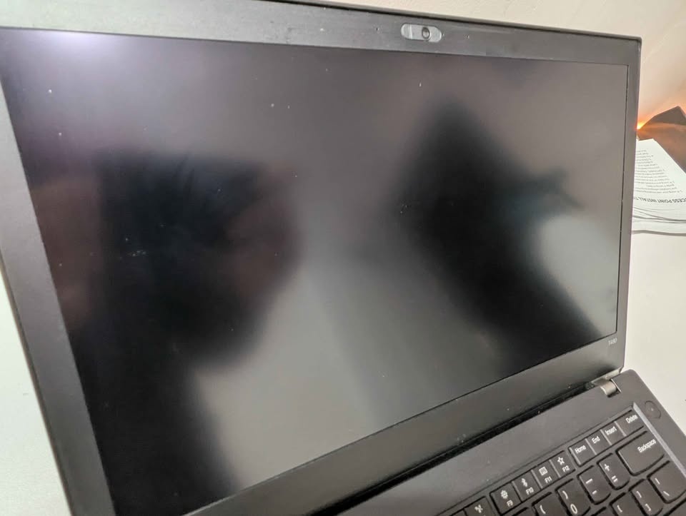 Lenovo T480 Laptop + Upgraded Screen & 5 Batteries - photo 4