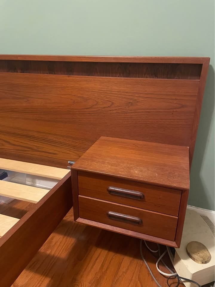 MCM Double Bed Frame - photo 3