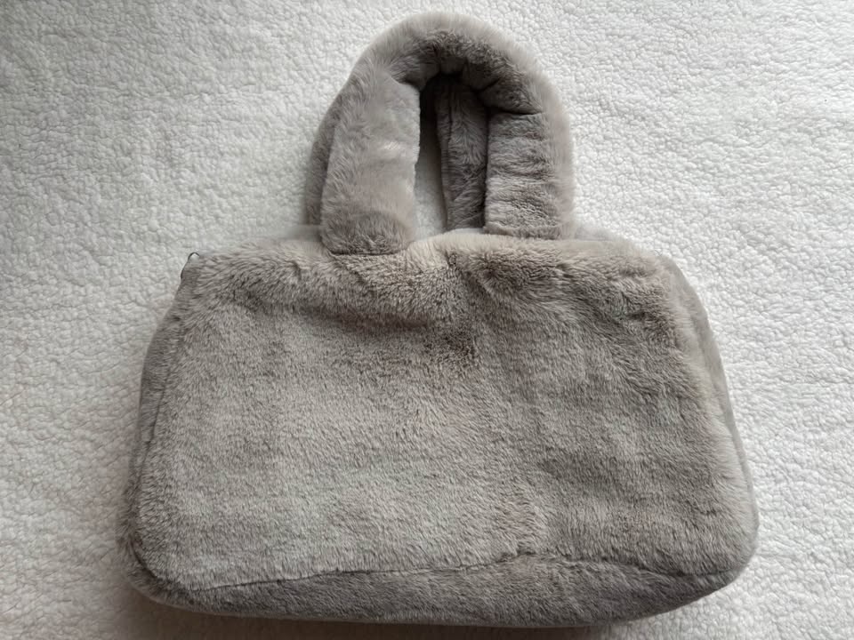 Nike Grey and White Faux Fur Swoosh Tote Bag - photo 2